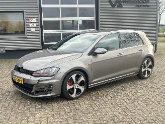 Damaged car Volkswagen Golf GTI Performance 2.0 TSI 2015/5