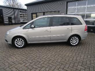 Opel Zafira 1.8 Temptation 7pers. picture 2
