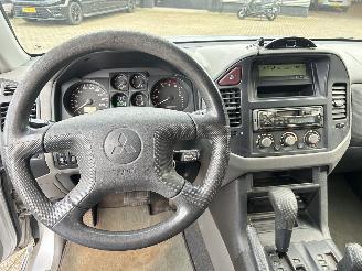Mitsubishi Pajero 3.2 DI-D GLS Automaat picture 14