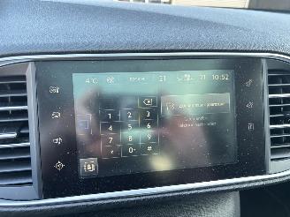 Peugeot 308 SW 1.2 PureTech Blue Lease Premium picture 23