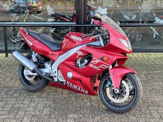 krockskadad bil motor Yamaha YZF 600 R Thunder Cat 2000/5