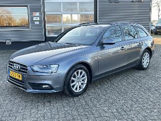 krockskadad bil auto Audi A4 Avant 2.0 TDI Ultra Advance Sport 2015/9