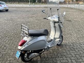 Vespa  Primavera 50 4T picture 5