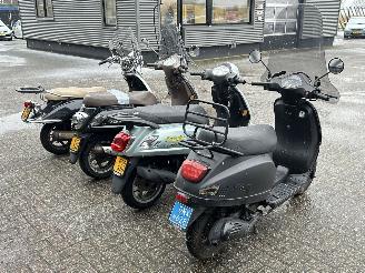 Sym  Partij 4 scooters picture 3