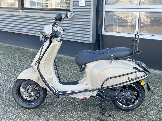 Vespa  Sprint 50 picture 2