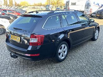 Skoda Octavia Combi 1.4 TSI Greentech Ambition Businessline picture 5