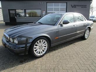 skadebil auto Jaguar XJ 3.5 V8 Executive Automaat 2004/9