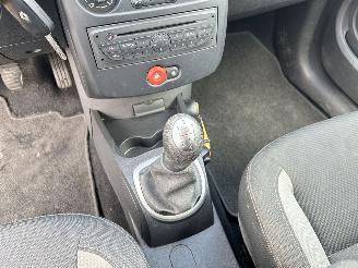 Renault Clio 1.5 dCi Authentique picture 19