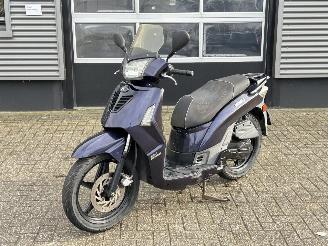 dañado ciclomotor Kymco  People S 2016/6