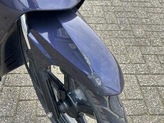 Kymco  People S picture 9