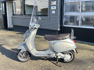 Vespa  LX50 4T picture 2