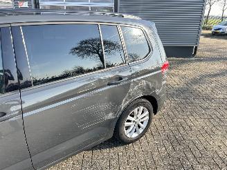 Volkswagen Touran 1.6 TDI SCR Highline Automaat 7persoons picture 29