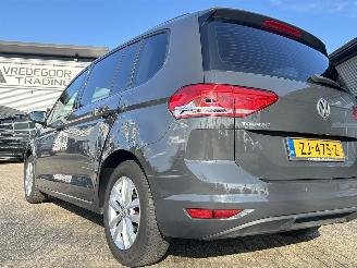 Volkswagen Touran 1.6 TDI SCR Highline Automaat 7persoons picture 32