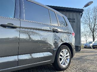 Volkswagen Touran 1.6 TDI SCR Highline Automaat 7persoons picture 33