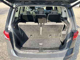 Volkswagen Touran 1.6 TDI SCR Highline Automaat 7persoons picture 14