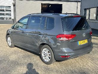 Volkswagen Touran 1.6 TDI SCR Highline Automaat 7persoons picture 3