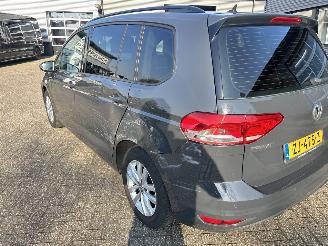 Volkswagen Touran 1.6 TDI SCR Highline Automaat 7persoons picture 30
