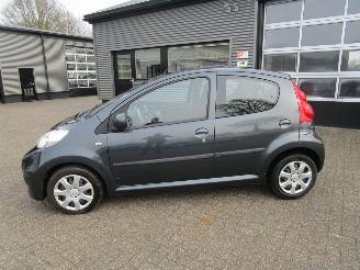 Peugeot 107 1.0-12V Sublime 5drs picture 7