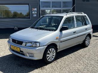 uszkodzony samochody osobowe Mazda Demio 1.3 GLX 2000/4
