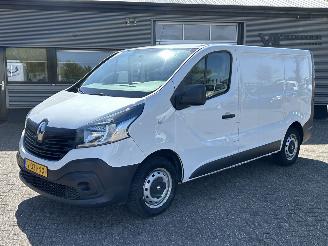 krockskadad bil bedrijf Renault Trafic 1.6 dCi T27 L1H1 Comfort 2018/4