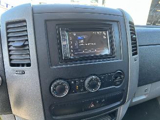 Volkswagen Crafter 35 2.0 TDI L2H1 DC picture 15