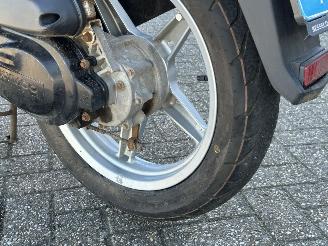 Kymco  People S picture 10