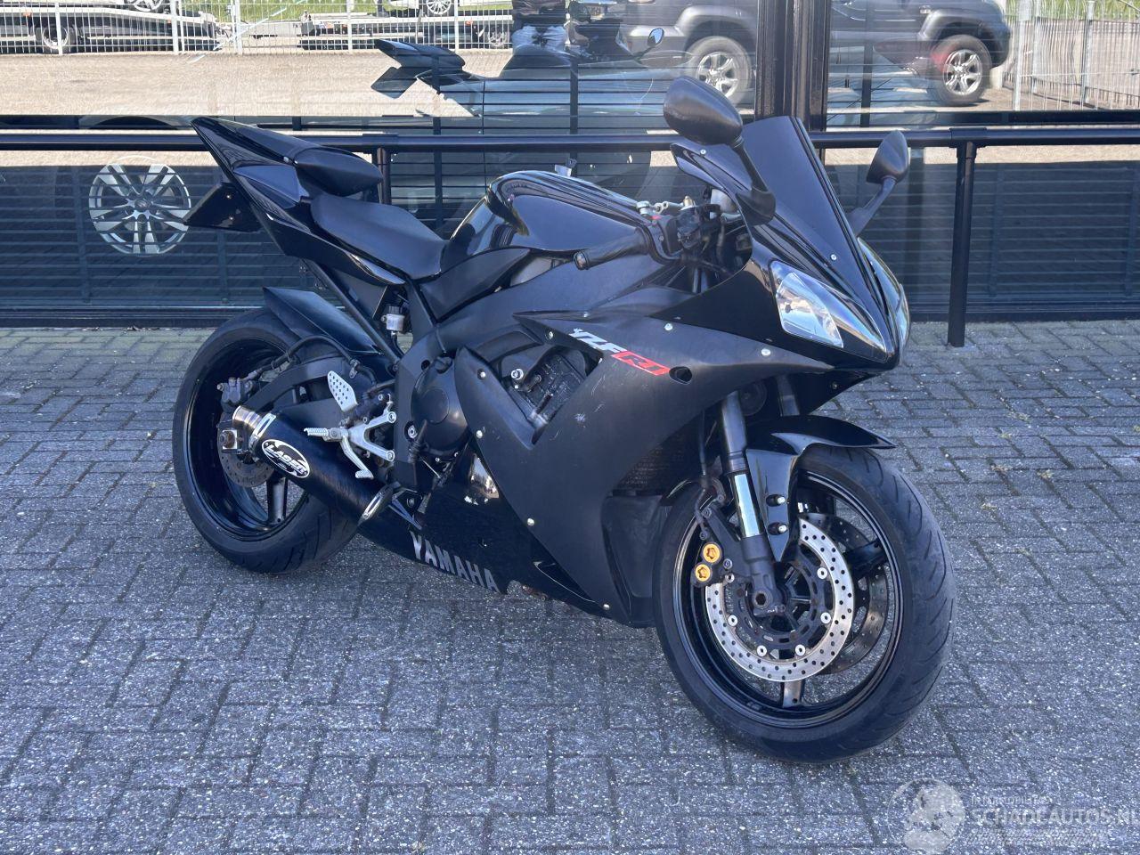 Yamaha YZF -R1 