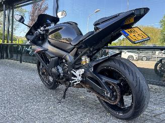 Yamaha YZF -R1  picture 16