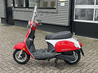 Kymco  New Sento picture 2