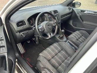 Volkswagen Golf 2.0 GTI picture 9