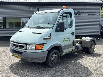 skadebil bedrijf Iveco Daily 40C13 300 2001/9