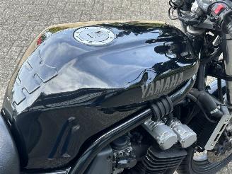 Yamaha FZS 600 Fazer picture 10