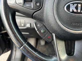Kia Carens 1.6 DGi Comfort Pack picture 20
