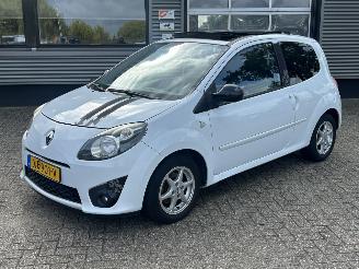 skadebil auto Renault Twingo 1.2-16V Dynamique 2009/3