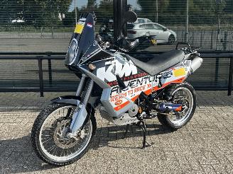 Vaurioauto  motor cycles KTM 950 Adventure  2004/3