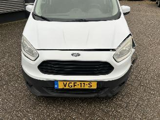 Ford Transit Courier 1.5 TDCI Ambiente Start&Stop picture 23