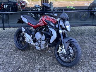uszkodzony samochody osobowe MV Agusta  800 Brutale Italia 2013/4