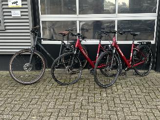 škoda cyklistika Overige  2x Trek Verve 2 EQ Lowstep 1x Cube Kathmandu 2024/1