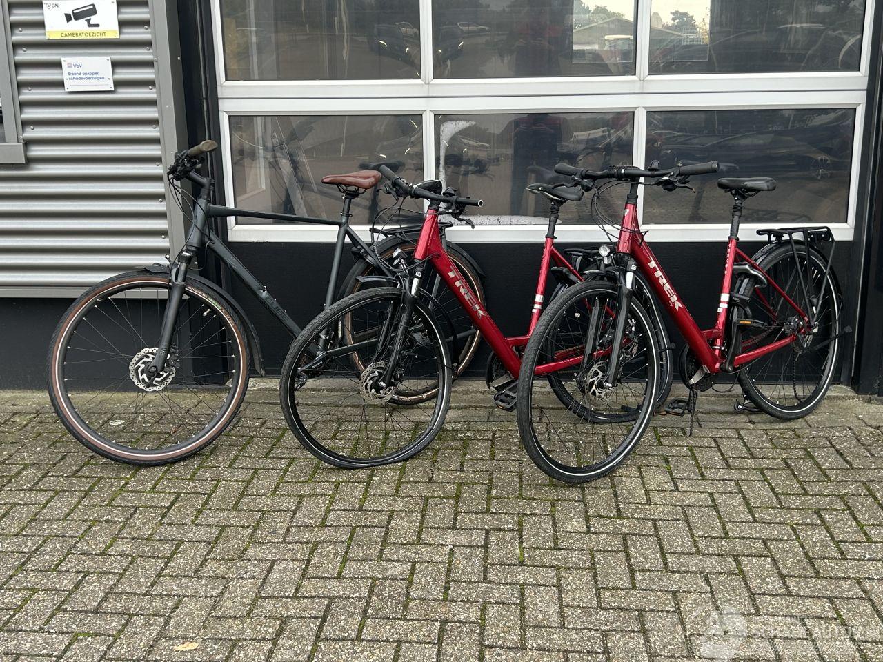 Overige  2x Trek Verve 2 EQ Lowstep 1x Cube Kathmandu