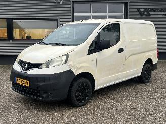 Vaurioauto  passenger cars Nissan NV 200 1.5 DCI Acenta 2013/9