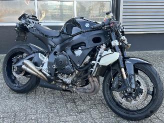 Suzuki GSX-R750  picture 13