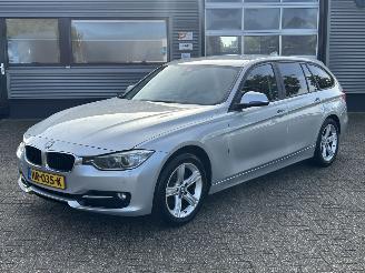 skadebil auto BMW 3-serie 318D Touring High Executive Automaat 2015/4