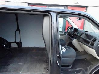 Volkswagen Transporter 2.0 TDI L2H1 Highline navi / pdc/ cruis . ac picture 18
