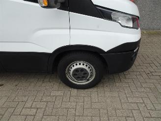 Iveco Daily 35S15V 2.3 352 H2 L 32zits airco 3500kg ahk picture 20