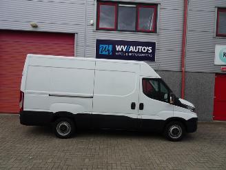 Iveco Daily 35S15V 2.3 352 H2 L 32zits airco 3500kg ahk picture 6