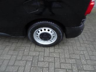 Peugeot Expert 2.0 BlueHDI 120 Standard Premium 3 zits picture 24