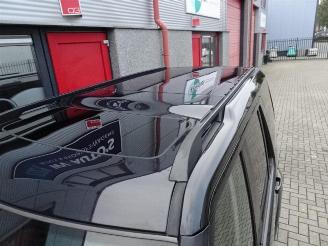 Landrover Discovery 3.0 SDV6 HSE automaat van / grijskenteken 2 x pano dak picture 33