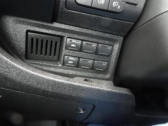 Peugeot Boxer 330 2.2 HDI L2H2 XR 3 zits airco picture 21