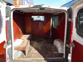 Renault Trafic 2.0 dCi T27 L1H1 Eco airco navi picture 12