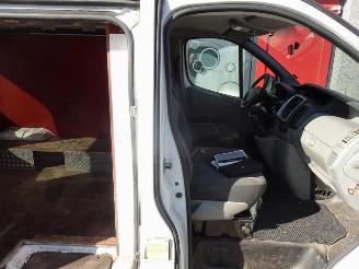 Renault Trafic 2.0 dCi T27 L1H1 Eco airco navi picture 19